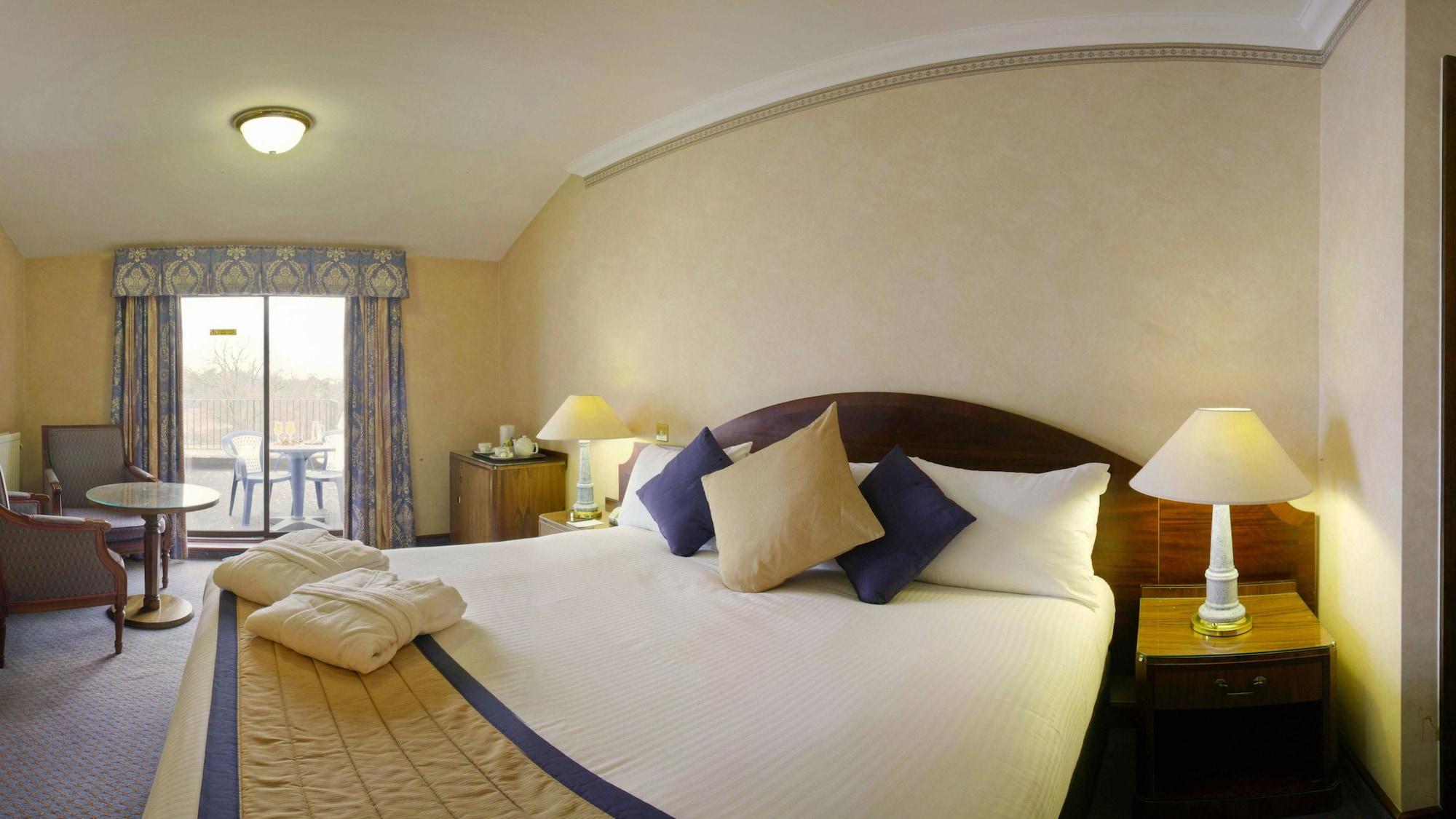 Copthorne Effingham Gatwick Hotel Dış mekan fotoğraf