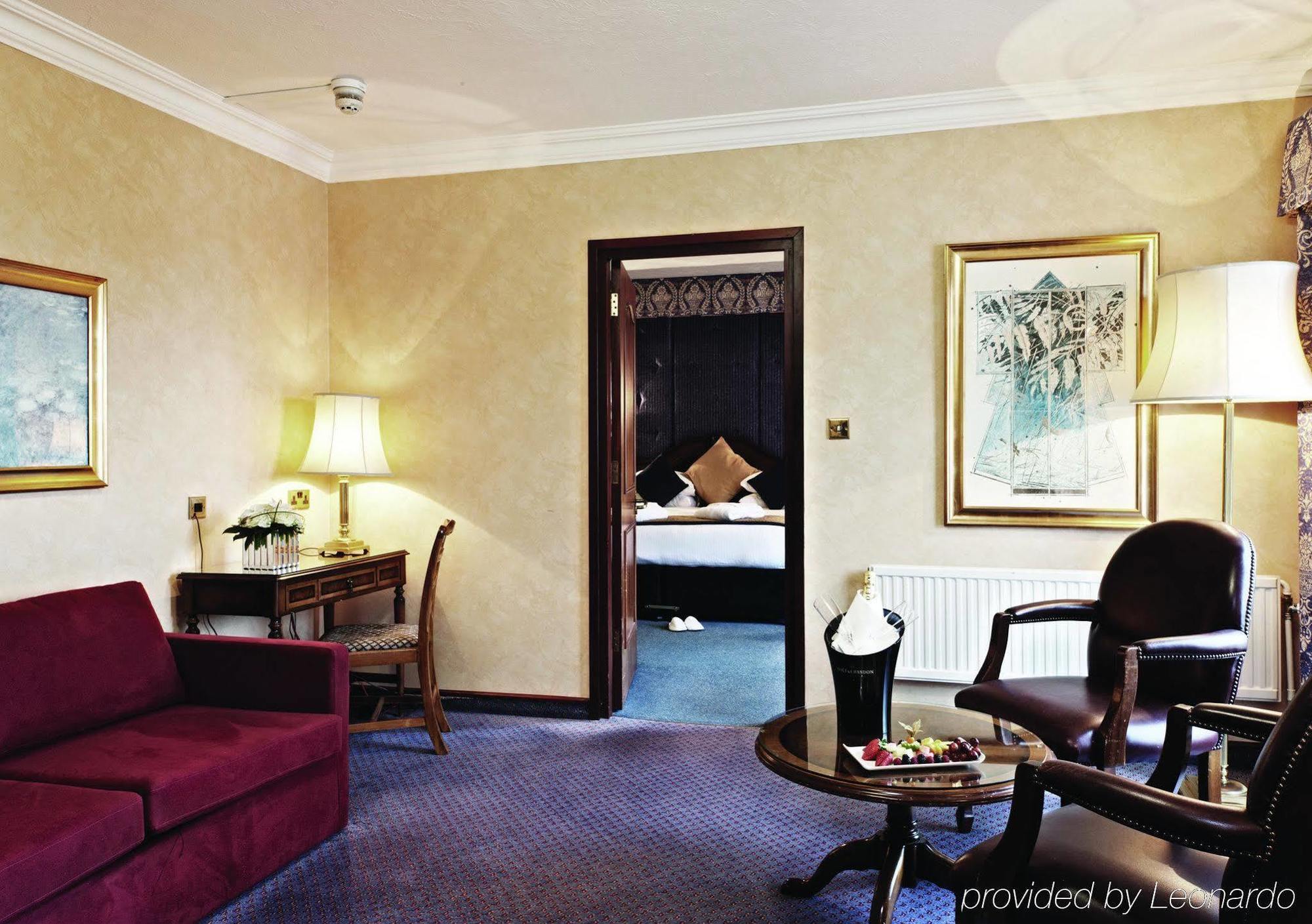 Copthorne Effingham Gatwick Hotel Oda fotoğraf