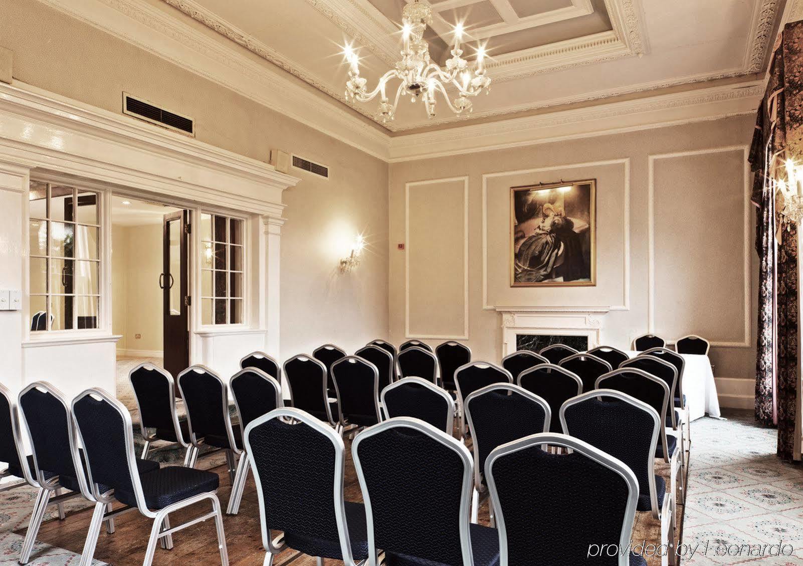 Copthorne Effingham Gatwick Hotel İş olanakları fotoğraf