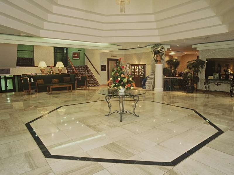 Copthorne Effingham Gatwick Hotel Dış mekan fotoğraf